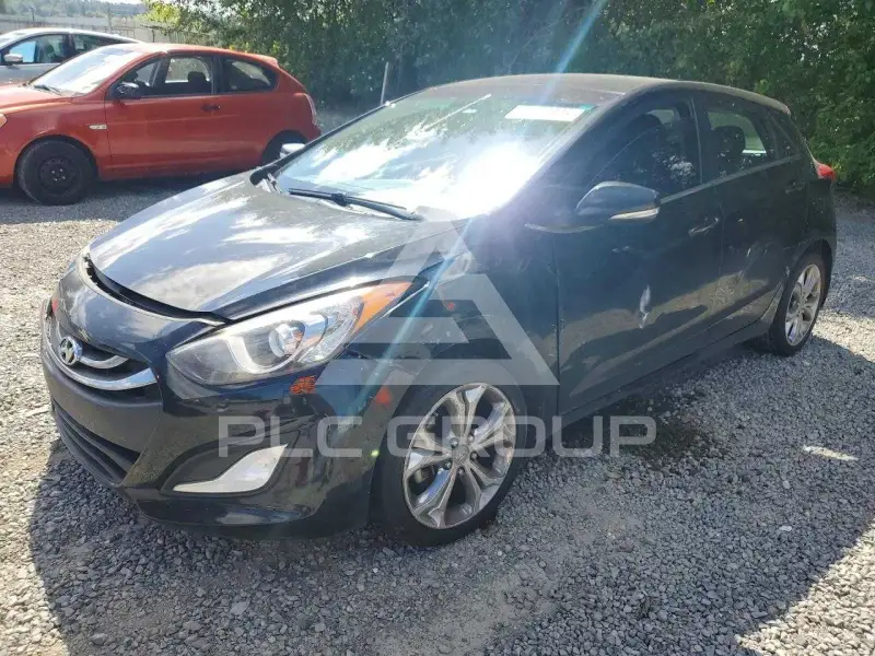 2013 Hyundai Elantra photo