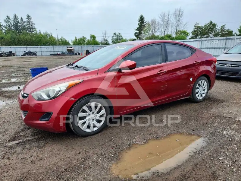 2013 Hyundai Elantra photo