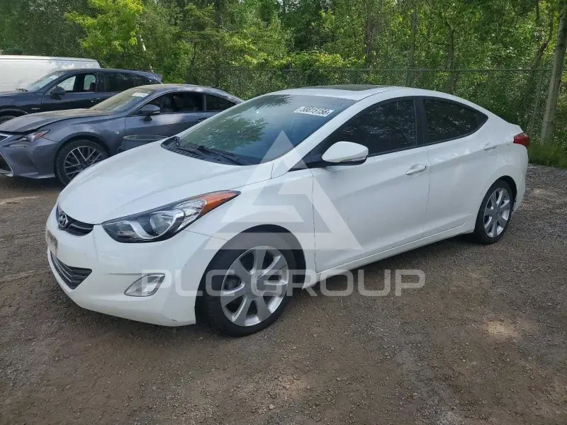 2013 Hyundai Elantra photo