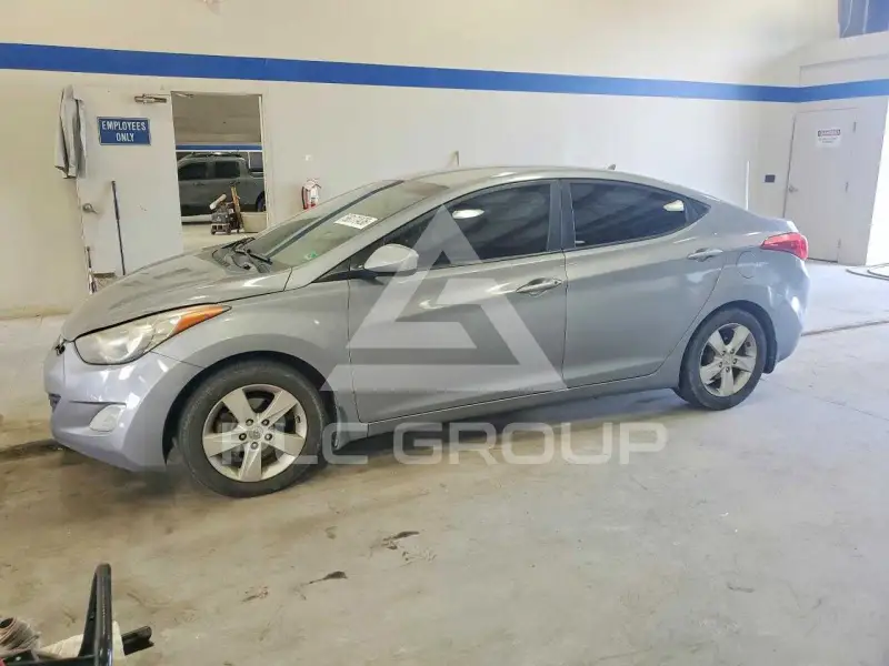 2013 Hyundai Elantra фото