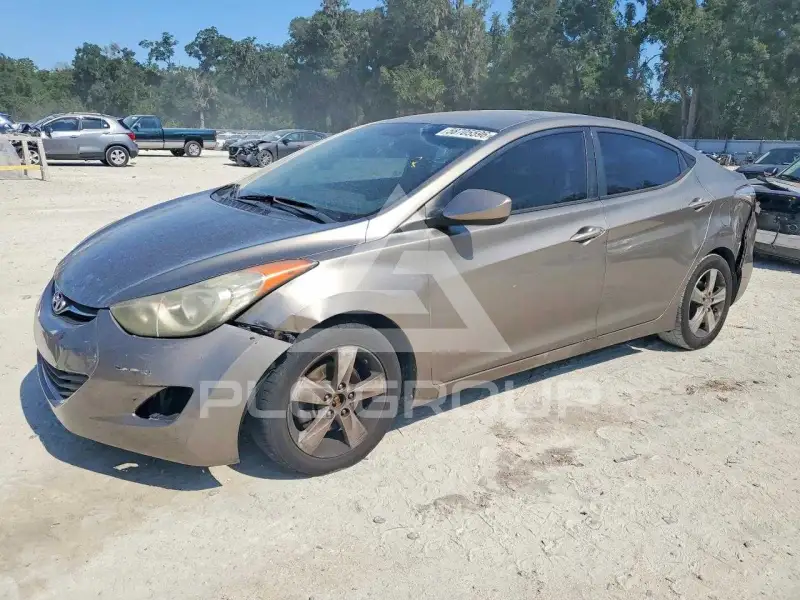 2013 Hyundai Elantra фото