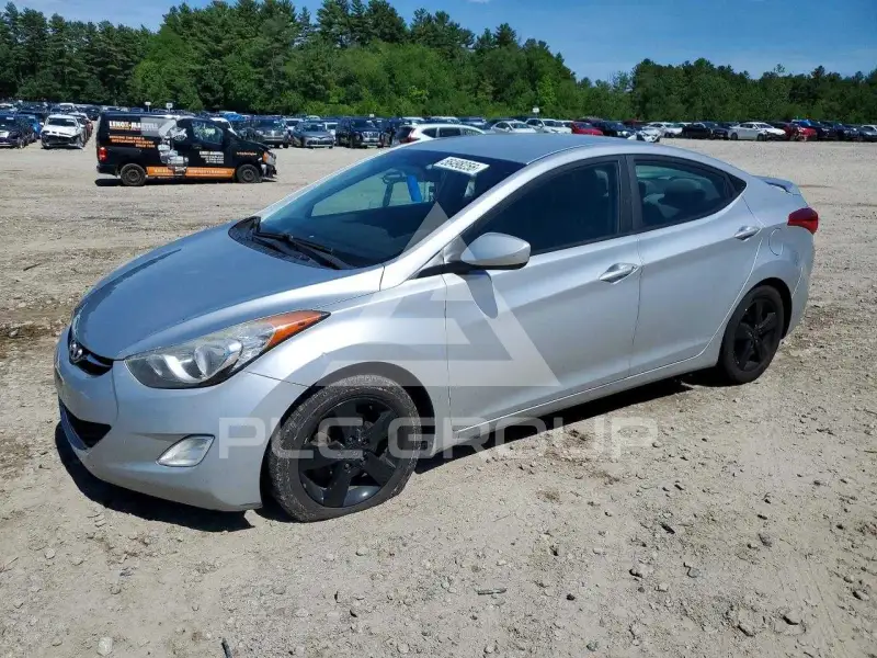 2013 Hyundai Elantra фото