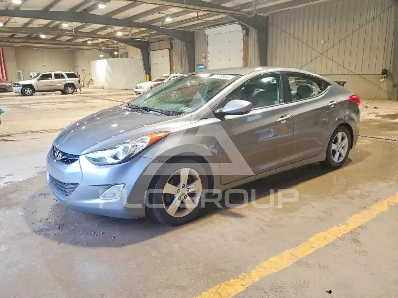 2013 Hyundai Elantra фото