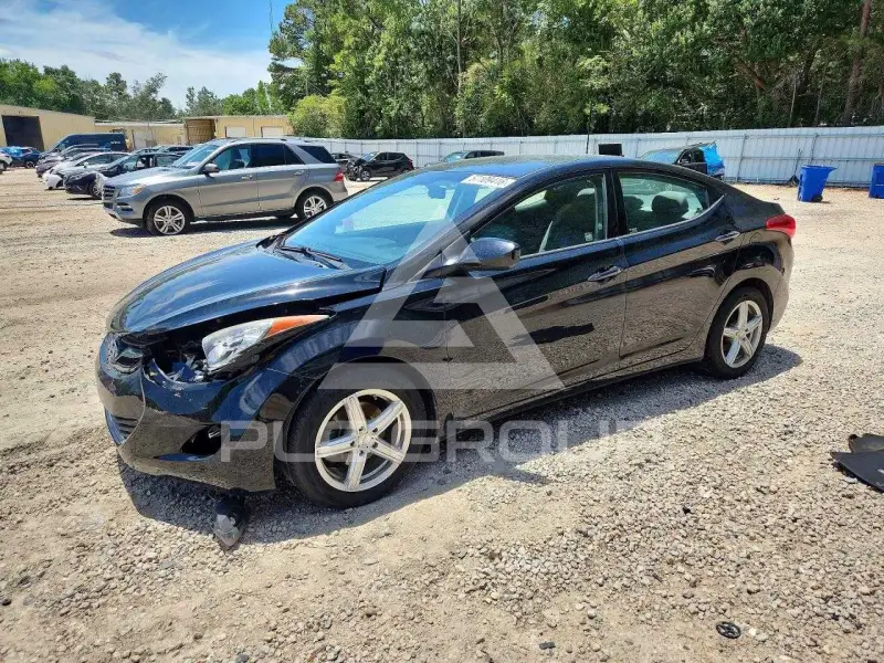2013 Hyundai Elantra фото