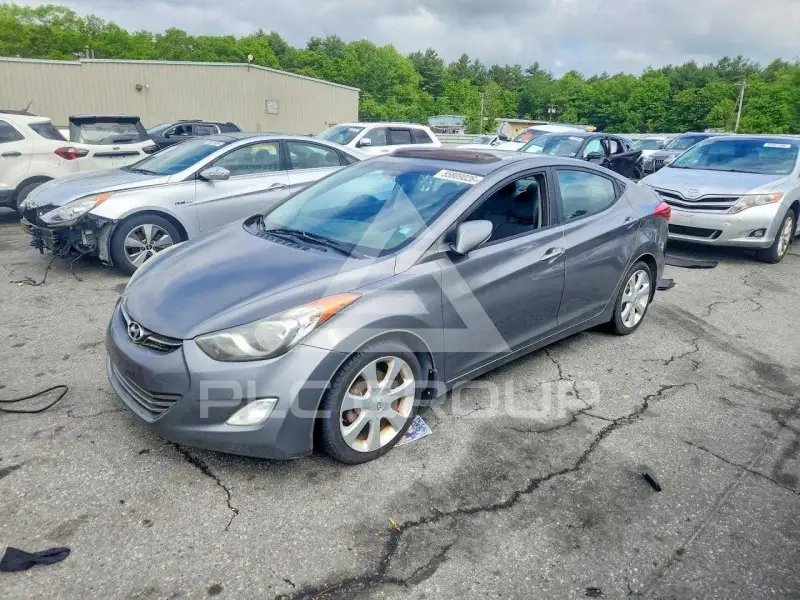 2013 Hyundai Elantra фото