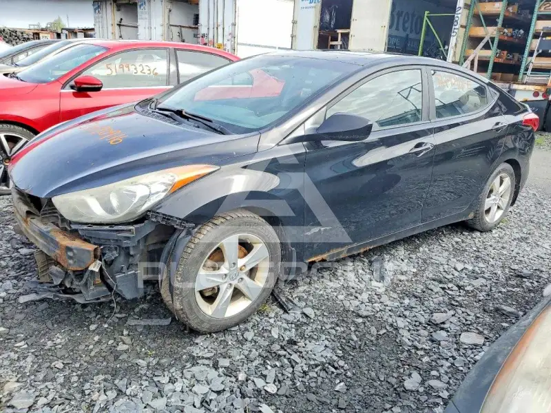 2013 Hyundai Elantra photo