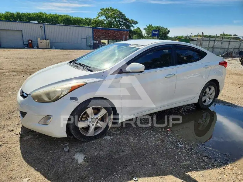 2013 Hyundai Elantra фото