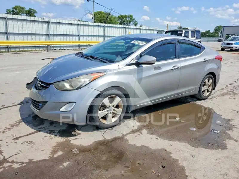 2013 Hyundai Elantra фото