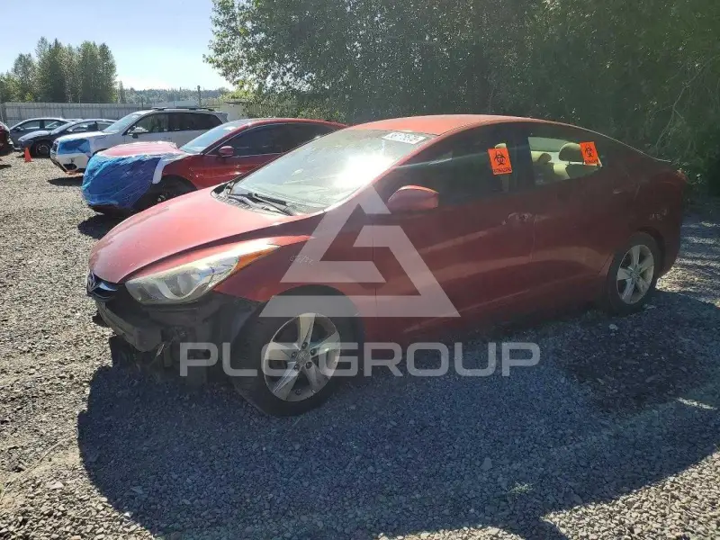 2013 Hyundai Elantra photo