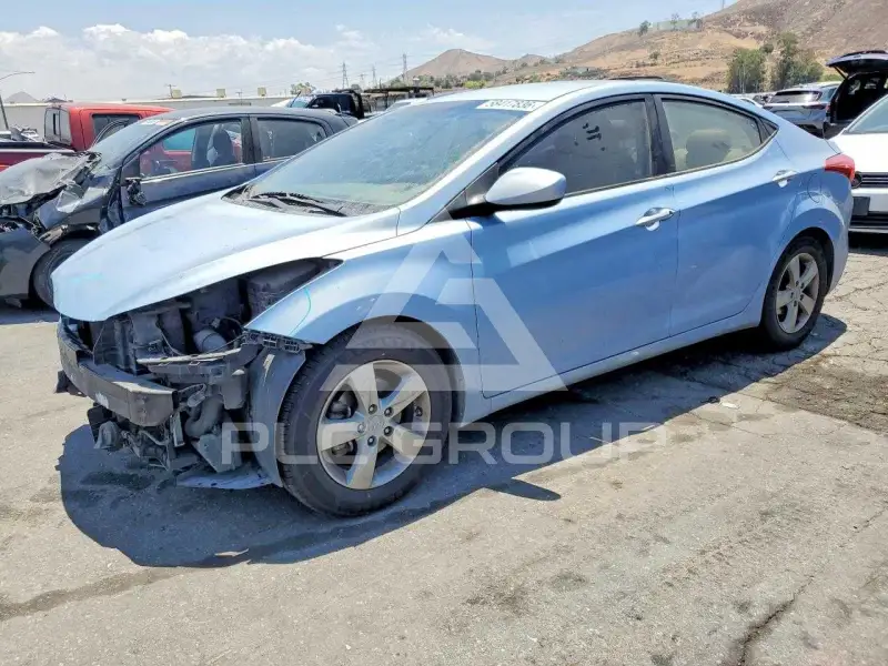 2013 Hyundai Elantra photo