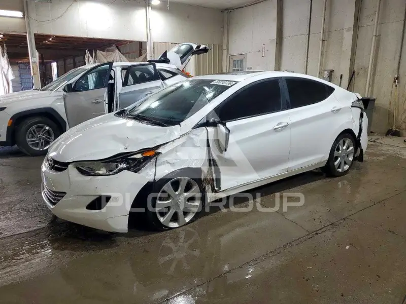 2013 Hyundai Elantra фото