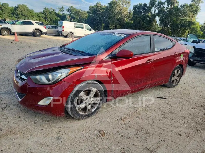 2013 Hyundai Elantra photo