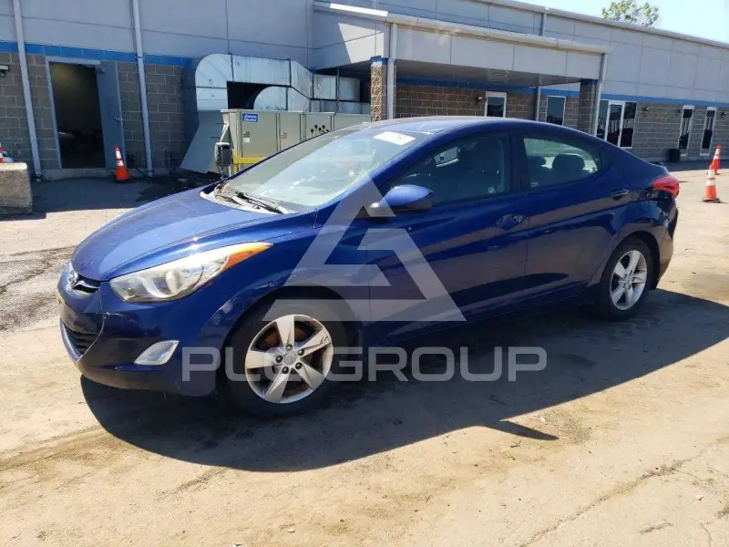 2013 Hyundai Elantra фото