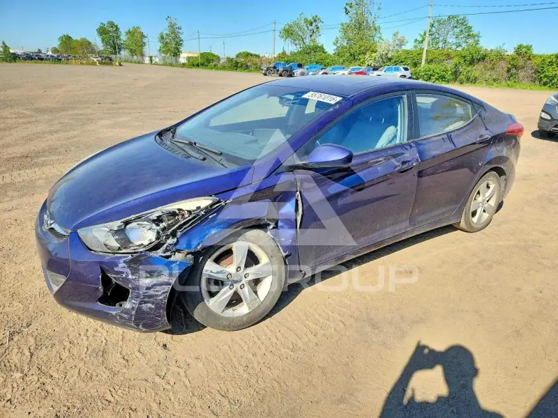 2013 Hyundai Elantra photo