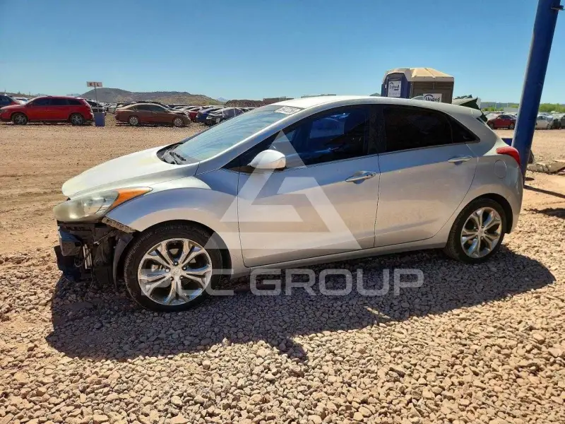 2013 Hyundai Elantra фото