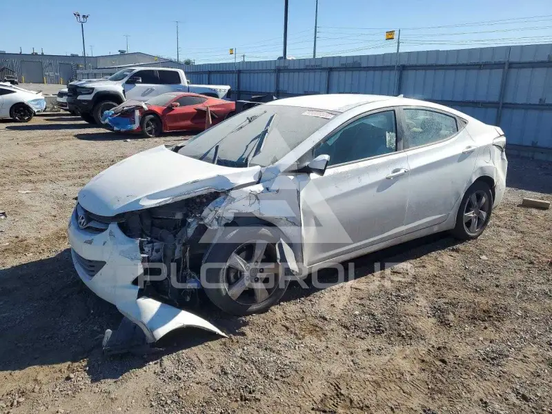 2013 Hyundai Elantra photo