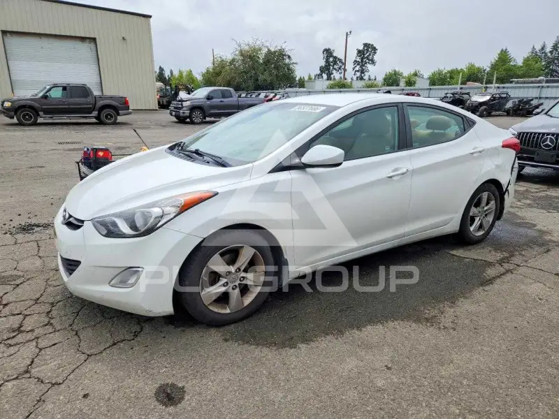 2013 Hyundai Elantra фото