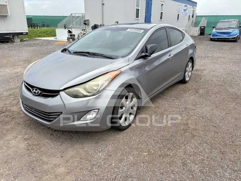 2013 Hyundai Elantra фото