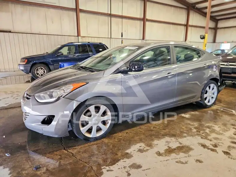 2013 Hyundai Elantra photo