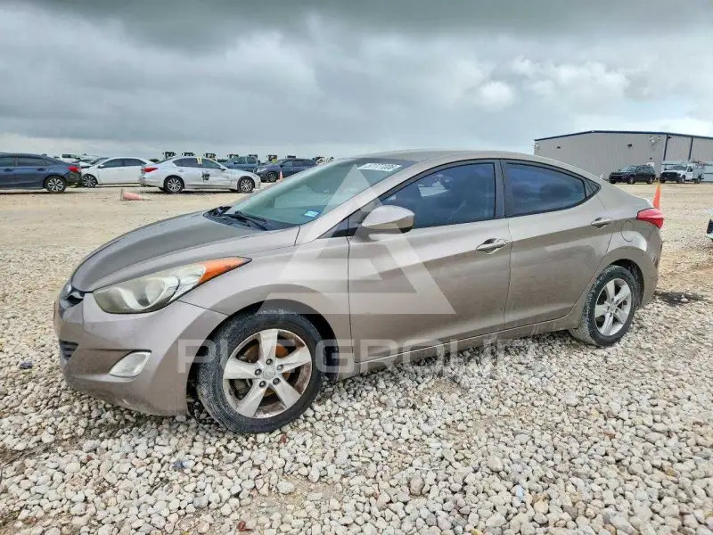 2013 Hyundai Elantra фото