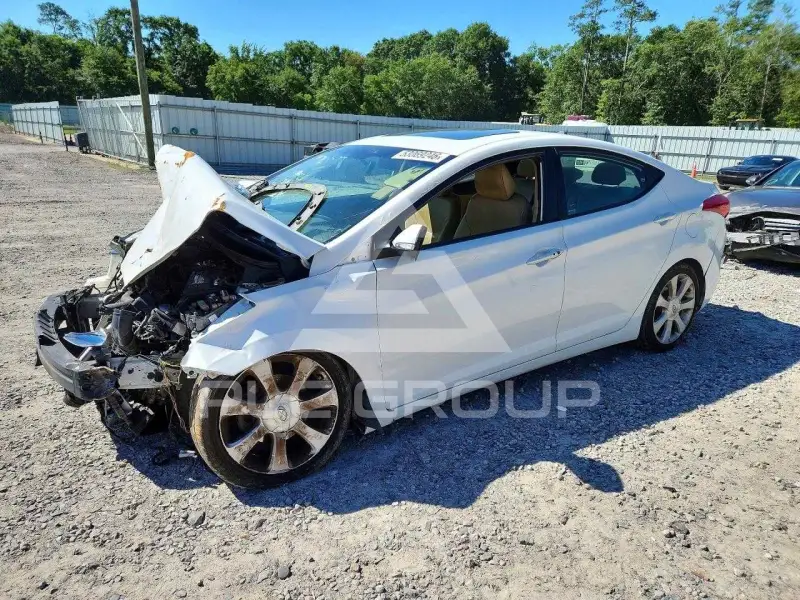 2013 Hyundai Elantra фото