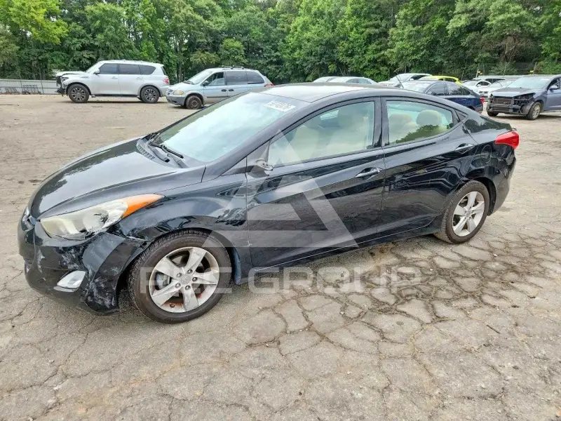 2013 Hyundai Elantra photo