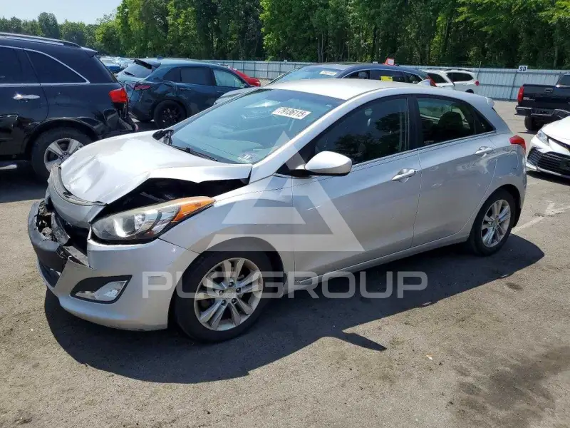 2013 Hyundai Elantra фото