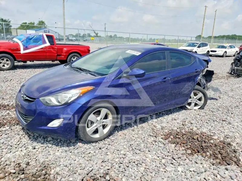 2013 Hyundai Elantra photo