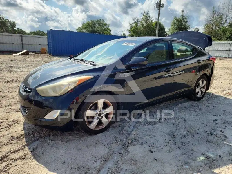2013 Hyundai Elantra photo