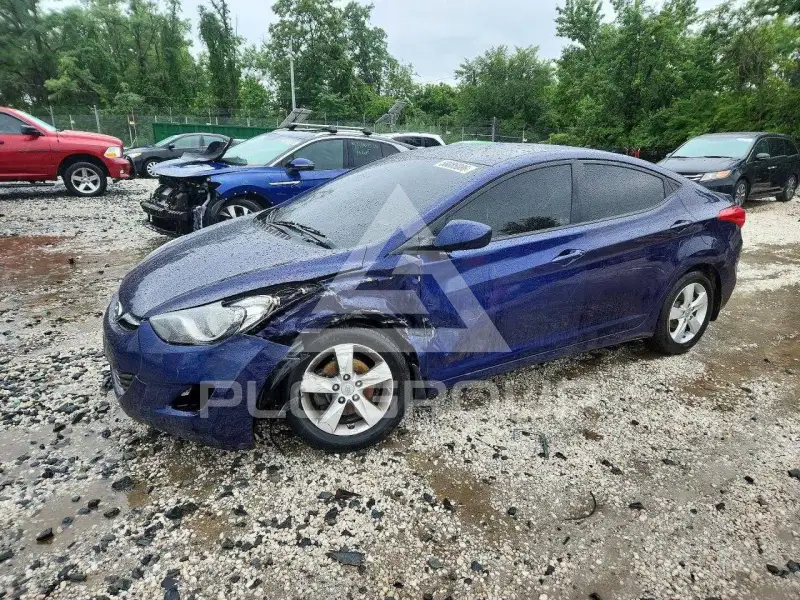 2013 Hyundai Elantra photo