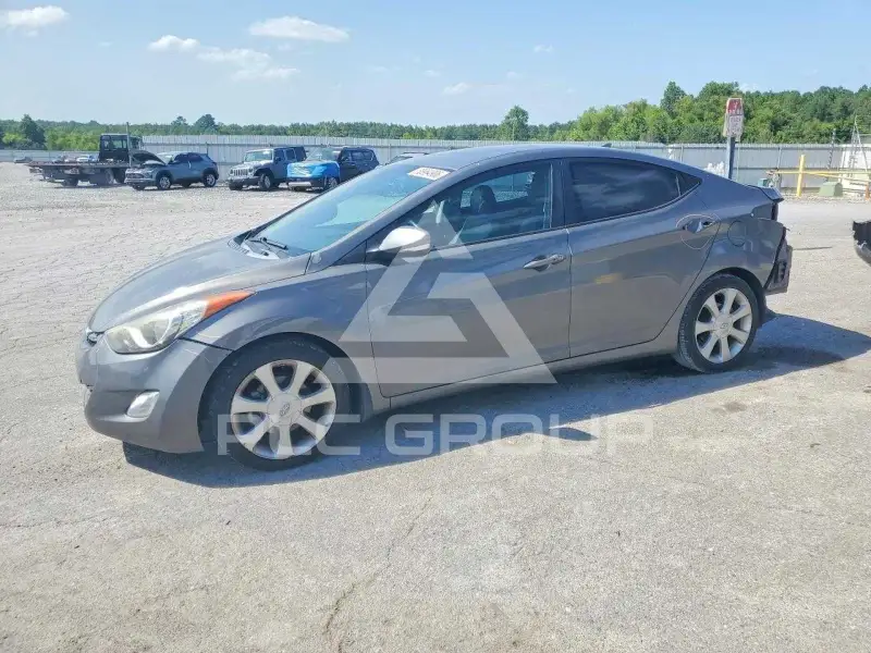 2013 Hyundai Elantra фото
