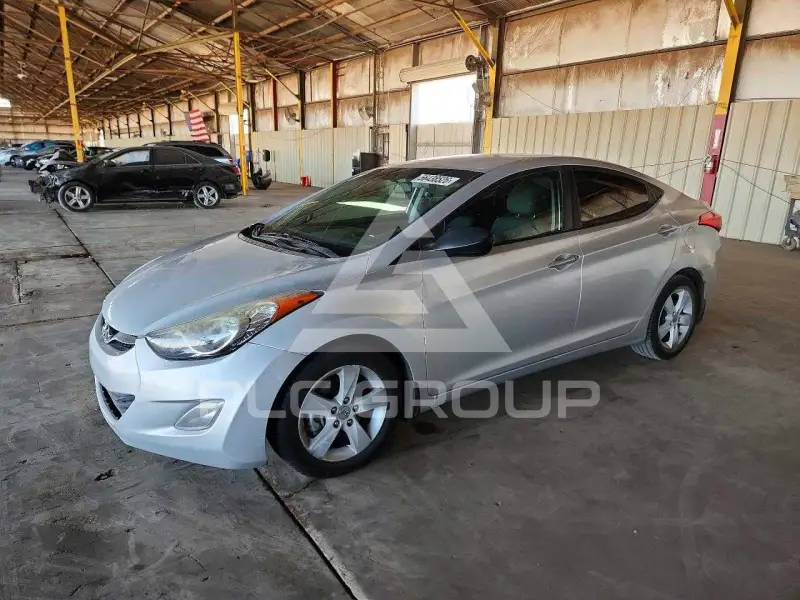 2013 Hyundai Elantra фото