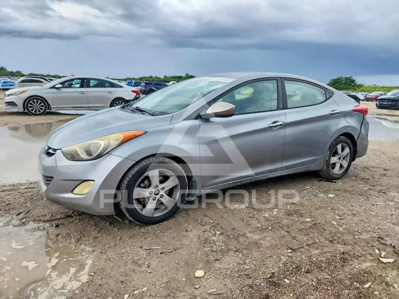 2013 Hyundai Elantra фото