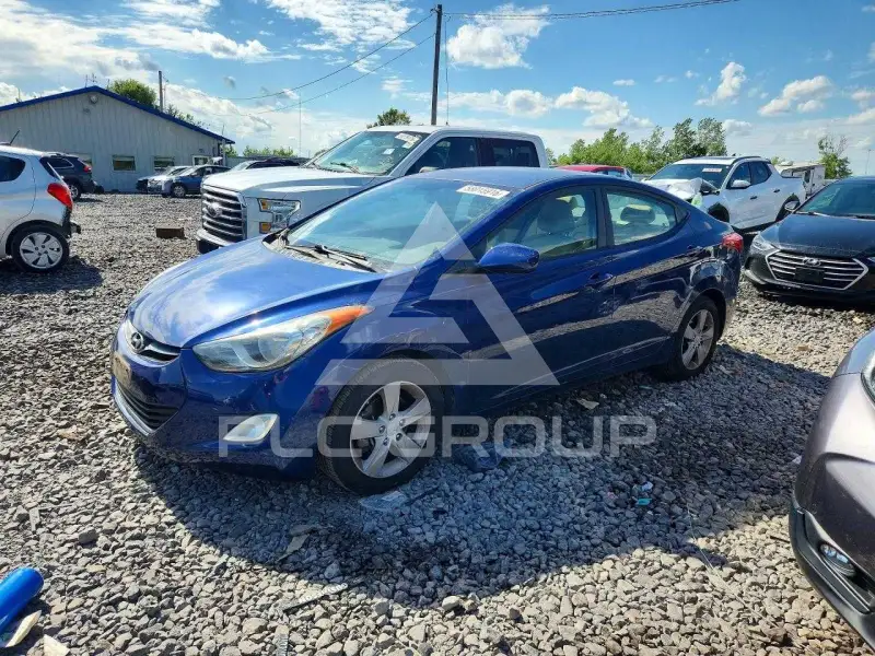 2013 Hyundai Elantra photo