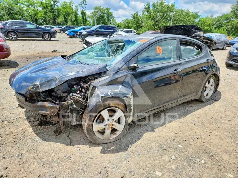 2013 Hyundai Elantra фото