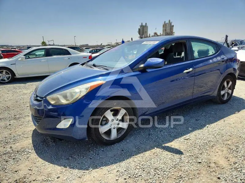 2013 Hyundai Elantra photo