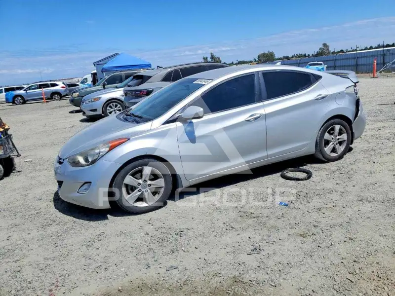 2013 Hyundai Elantra фото