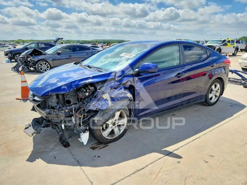 2013 Hyundai Elantra фото