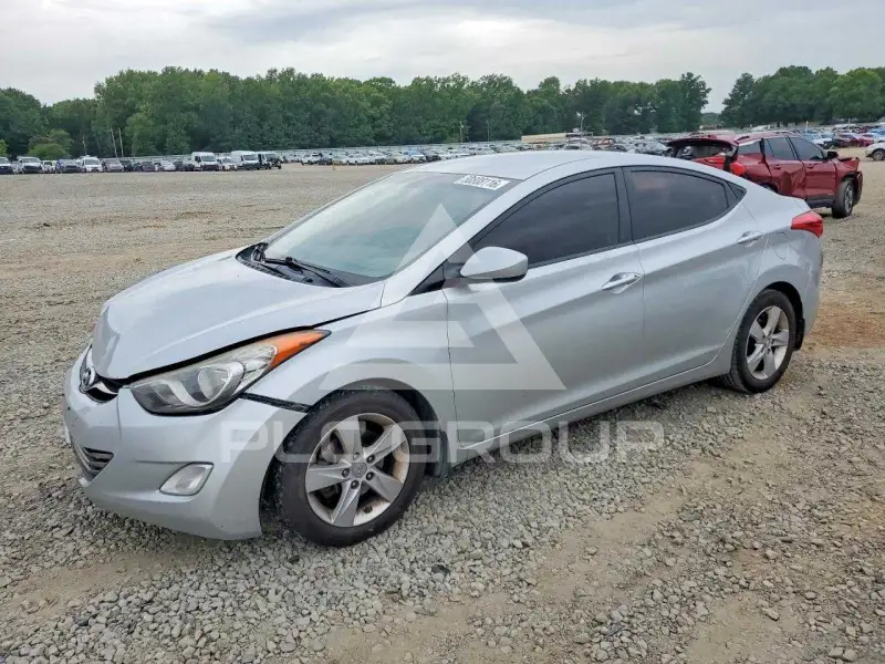 2013 Hyundai Elantra фото