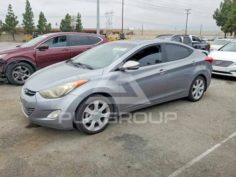 2013 Hyundai Elantra фото
