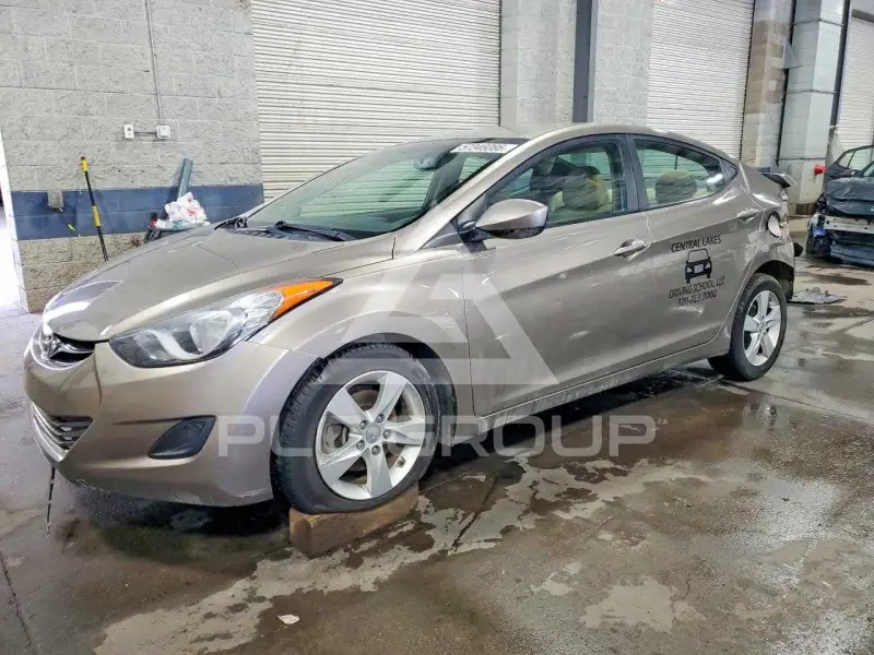 2013 Hyundai Elantra фото