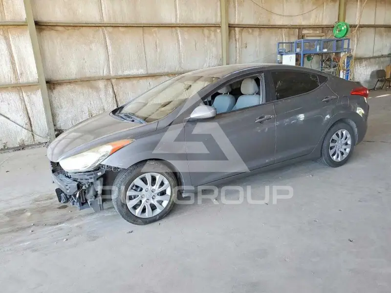 2013 Hyundai Elantra photo