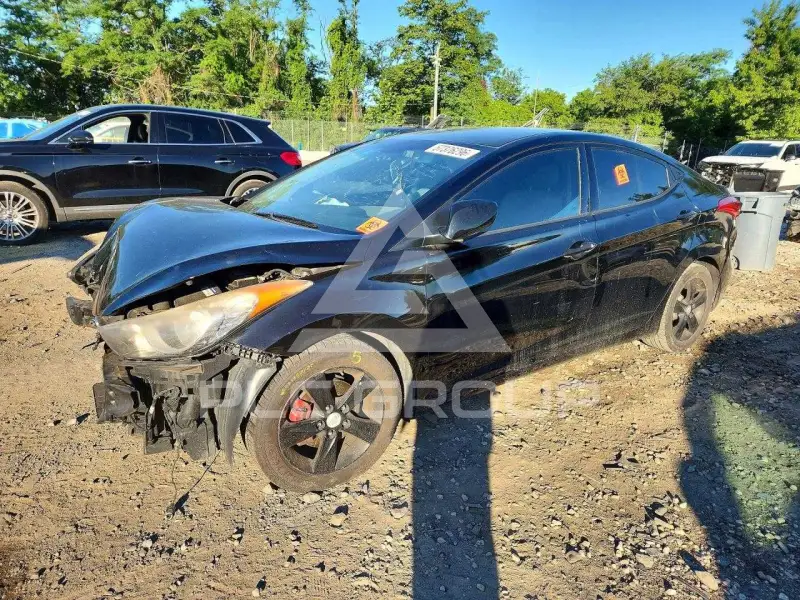 2013 Hyundai Elantra photo