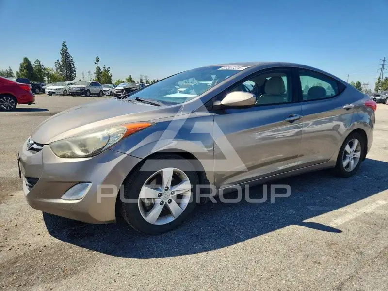 2013 Hyundai Elantra фото