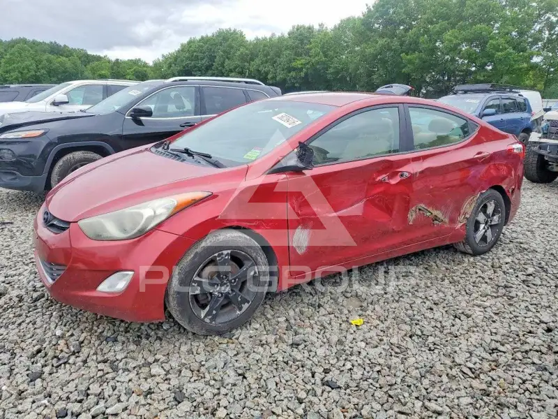 2013 Hyundai Elantra photo