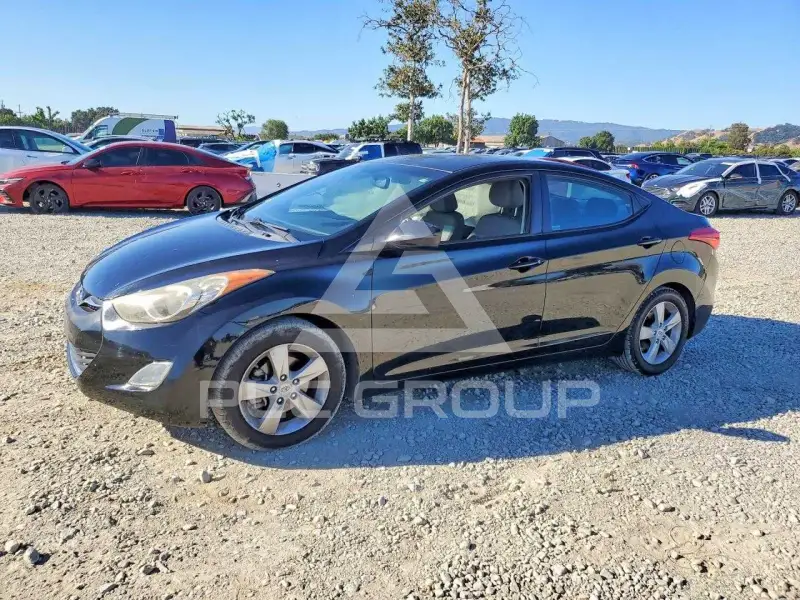 2013 Hyundai Elantra фото