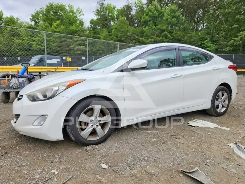 2013 Hyundai Elantra фото