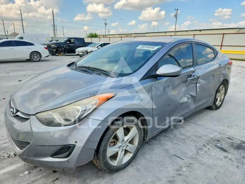 2013 Hyundai Elantra фото