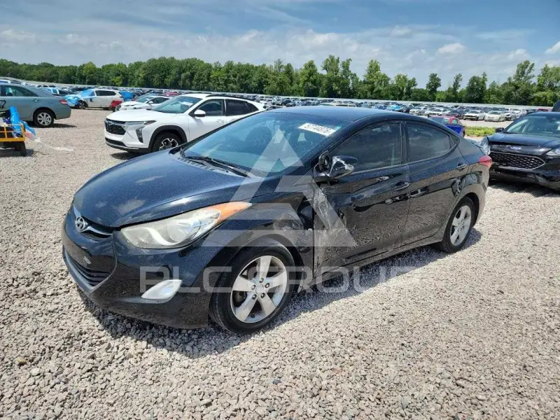 2013 Hyundai Elantra photo