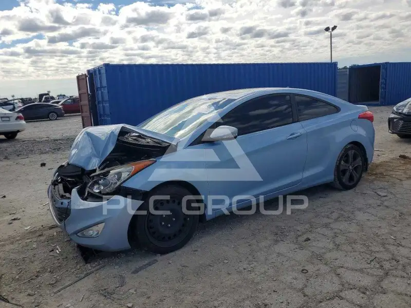 2013 Hyundai Elantra фото